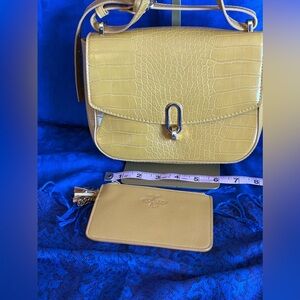 A New Day NWOT Yellow Croc-Embossed Crossbody Bag with Key Ring Pouch